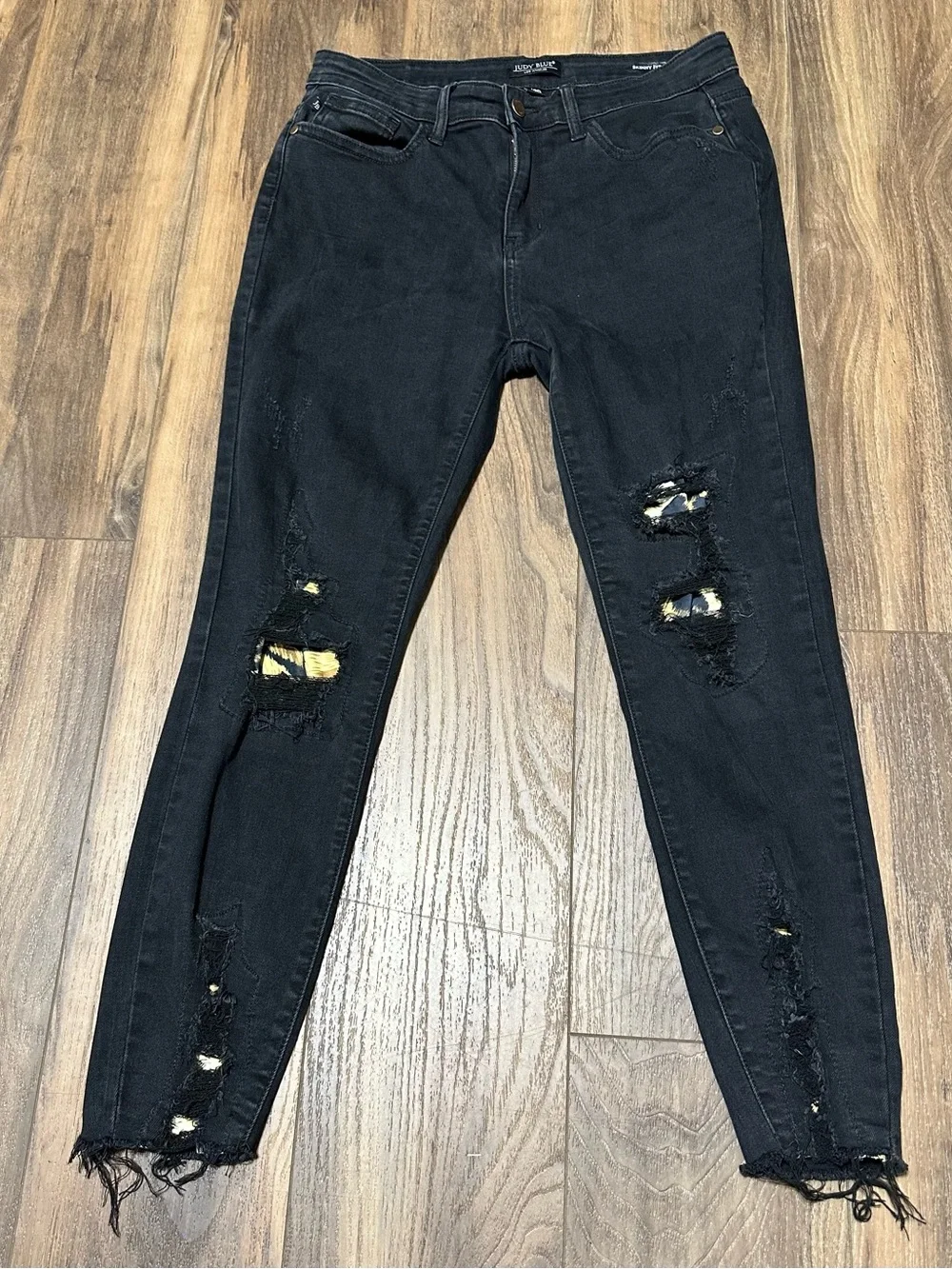 Judy Blue High Waist Leopard Patch Skinny Jeans Distressed 11/30  Black